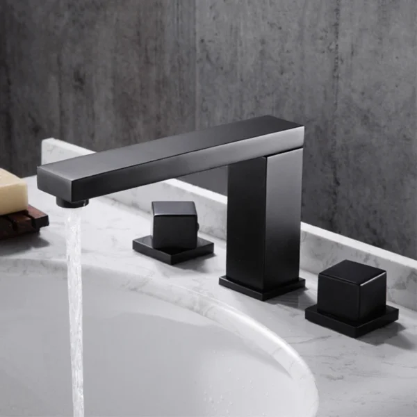 Luxury Black Brass Bathroom Sink Faucet – Sleek and Stylish for Modern Bathrooms